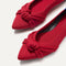 macro | The toe and vamp of The Knot Point II, in diagonal view.